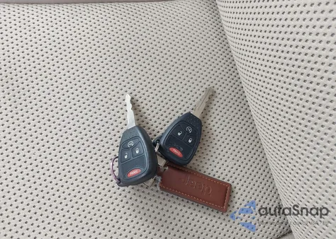 2017 Jeep Compass 75Th Anniversary Edition 4X4 z USA, uszkodzony, nr VIN 1C4NJDBB1HD135386